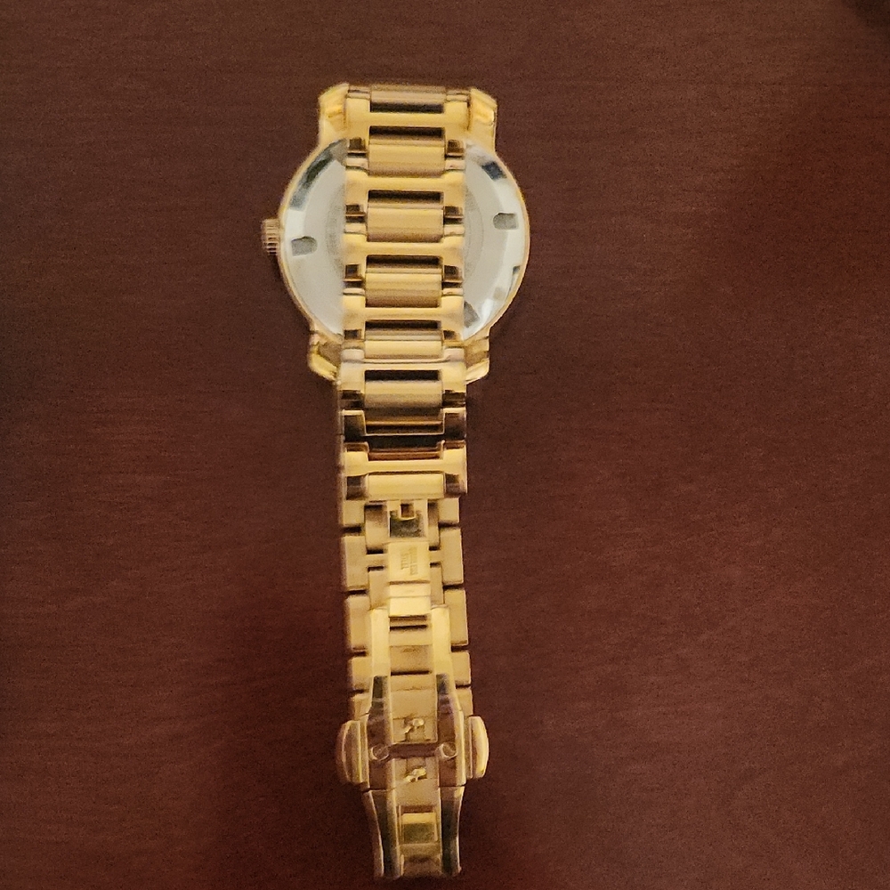 Gold tone Movado BOLD Watch - Picture 3 of 5